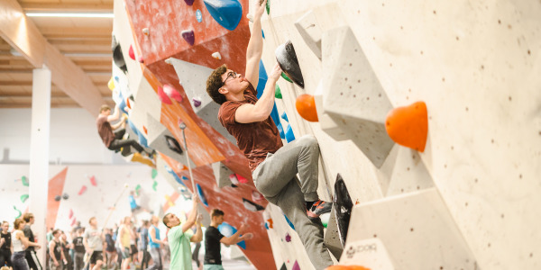 Free guided climbing for 13- to 20-year-olds!